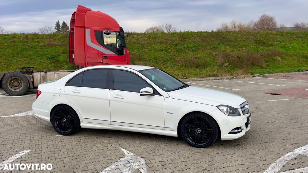 Mercedes-Benz C - 3