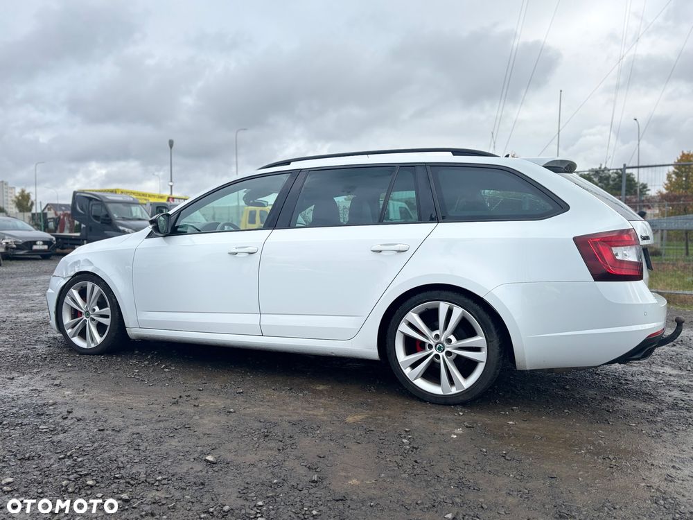 Skoda Octavia 2.0 TDI DSG RS - 8
