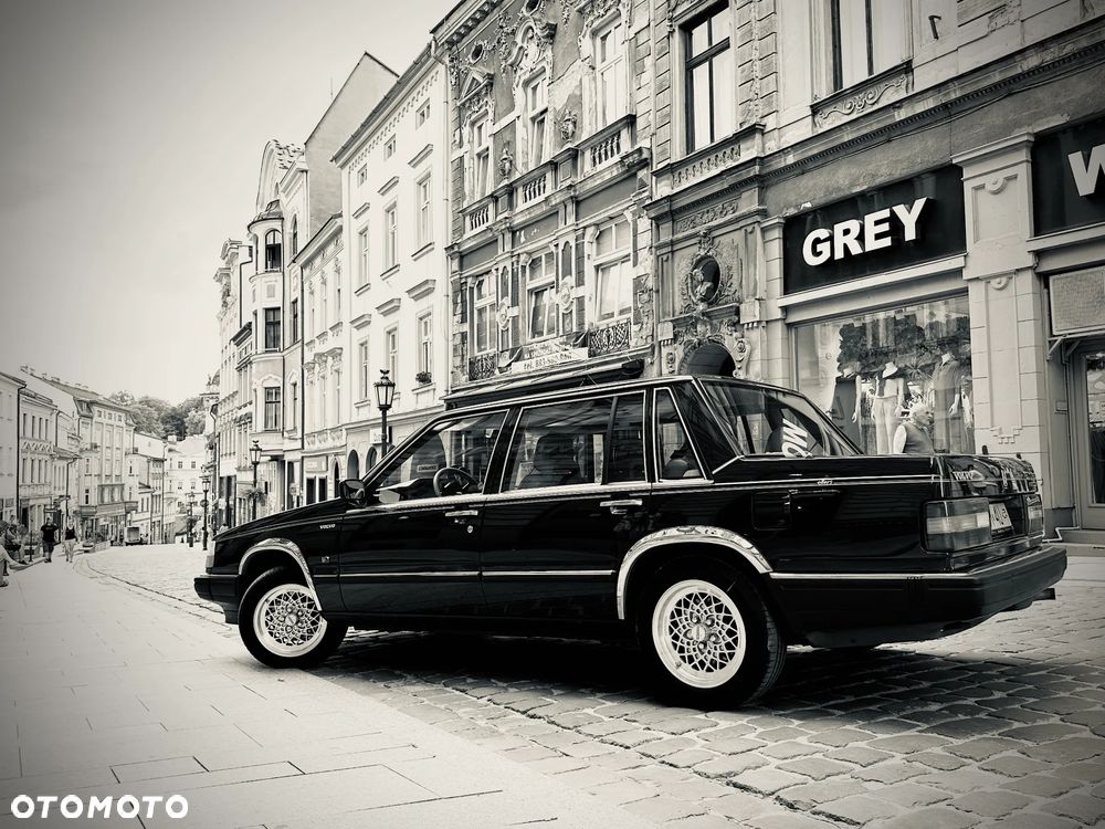 Volvo Seria 700 - 4