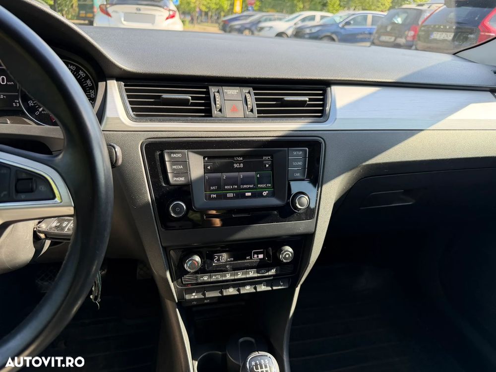 Skoda RAPID 1.2 TSI Style - 10