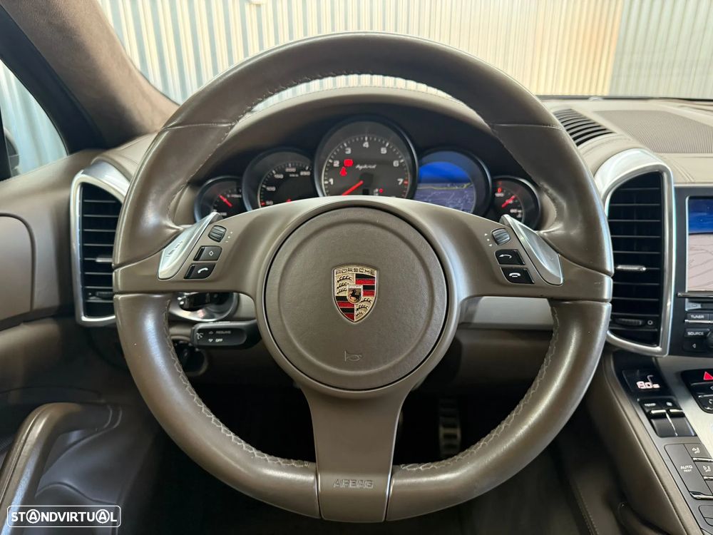 Porsche Cayenne S Hybrid - 9