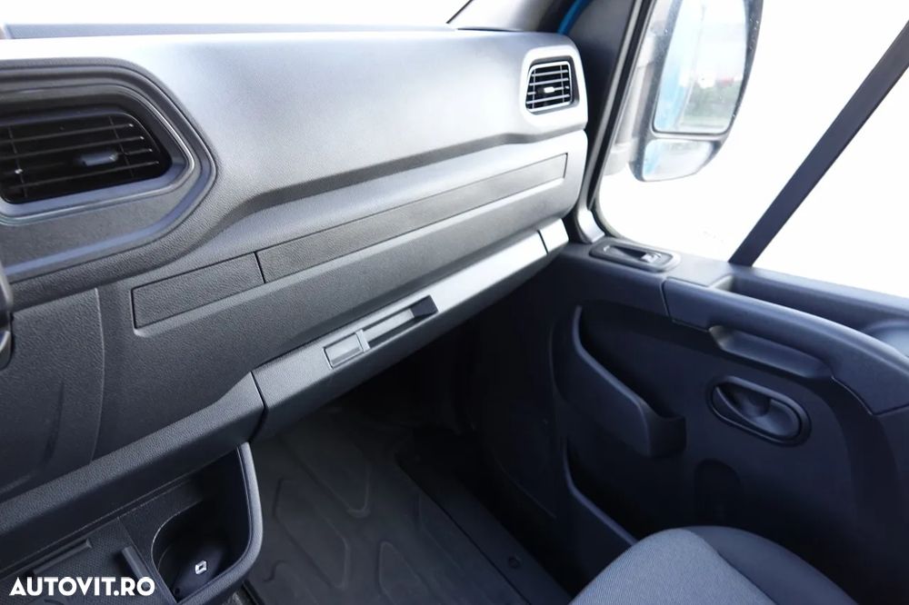 Renault MASTER / CONTAINER / LIFT / GVWR: 3500 KG / 2022 / IMPORTAT - 32