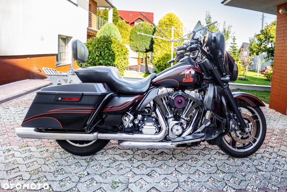 Harley-Davidson Touring Street Glide - 1