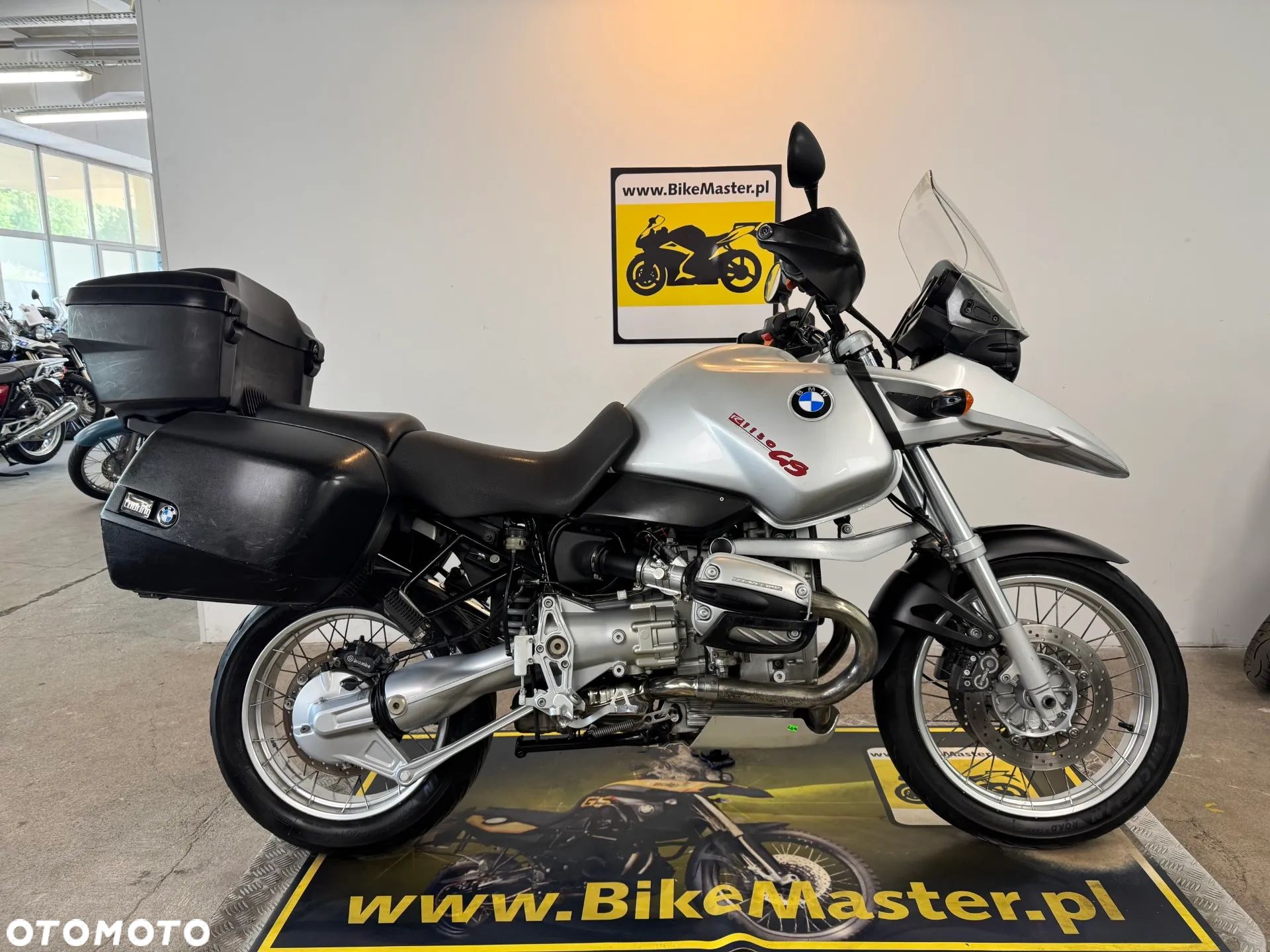 BMW R - 1