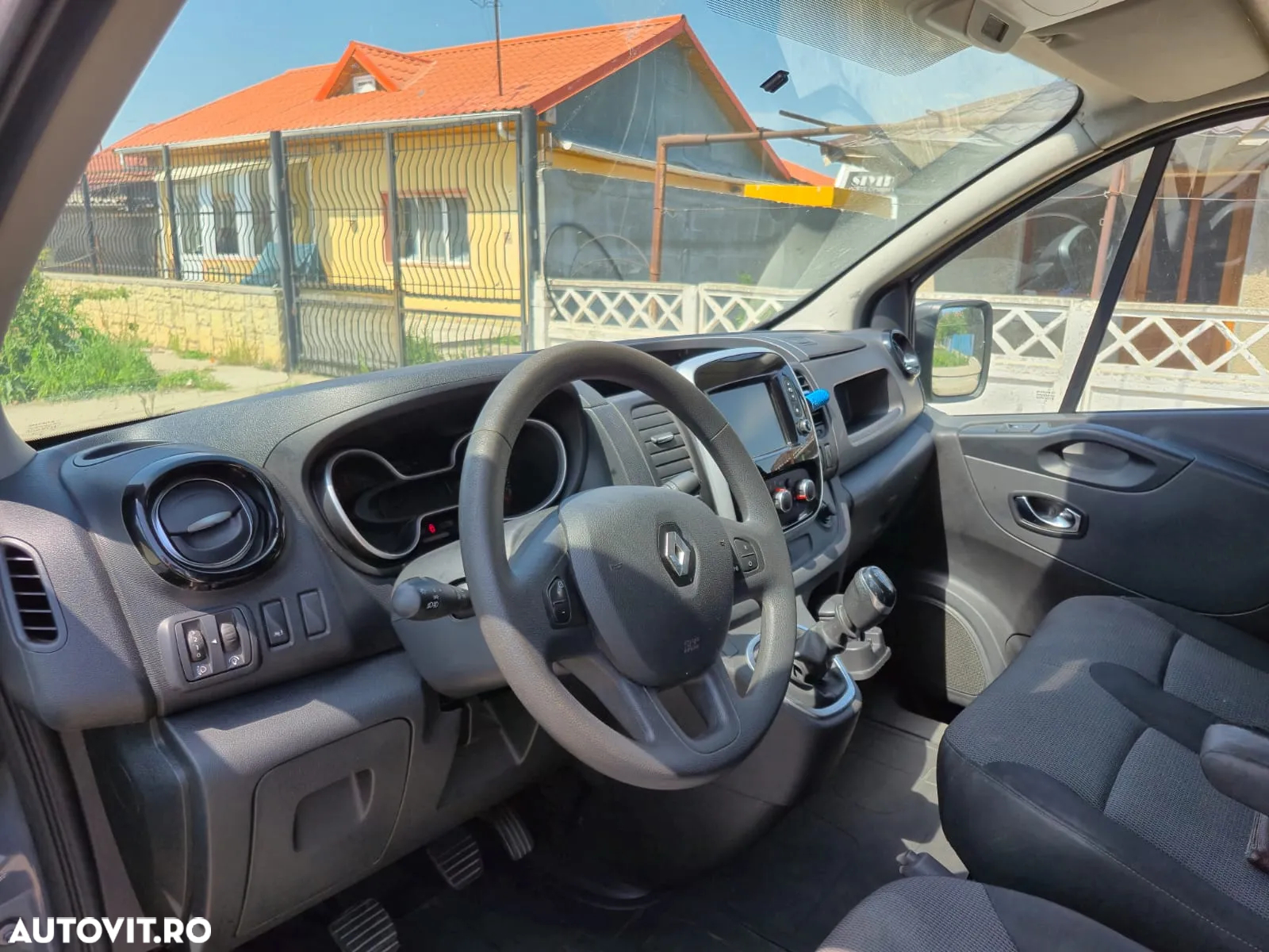 Renault Trafic 2.0 Blue dCi 146 Furgon Cabina Dubla L2H1 Authentique - 3