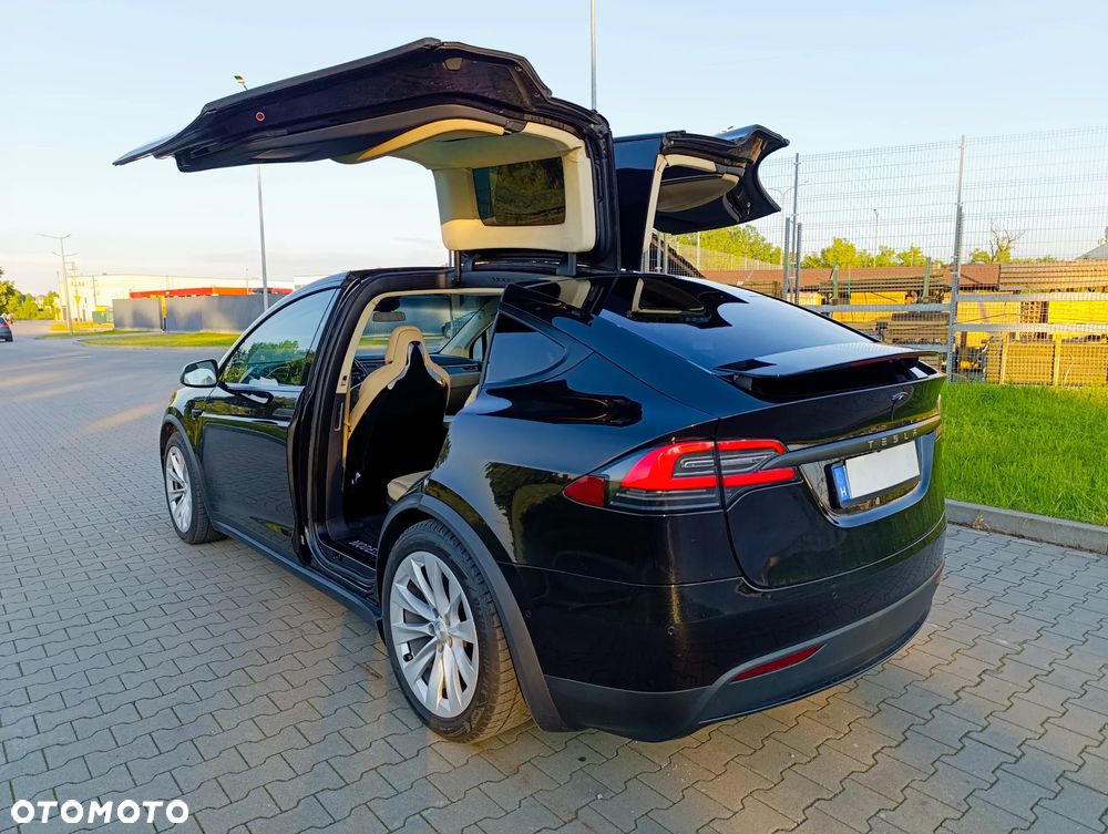 Tesla Model X Performance - 1