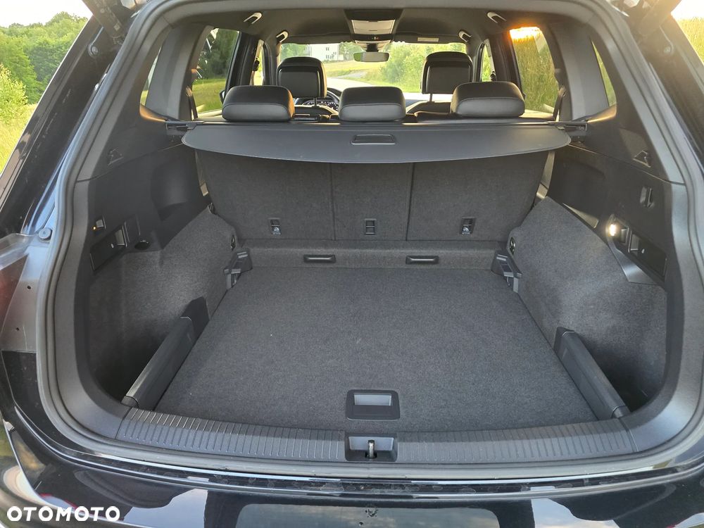 Volkswagen Tiguan Allspace 2.0 TDI SCR 4Motion DSG R-Line - 22