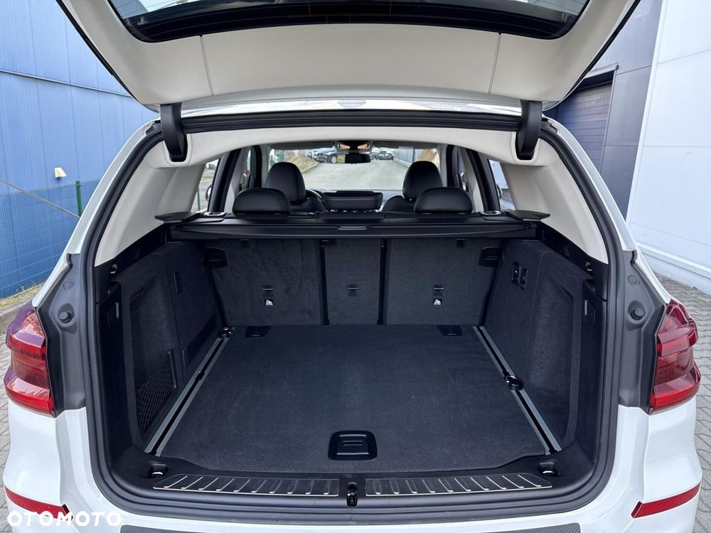 BMW X3 xDrive30i GPF Advantage - 17