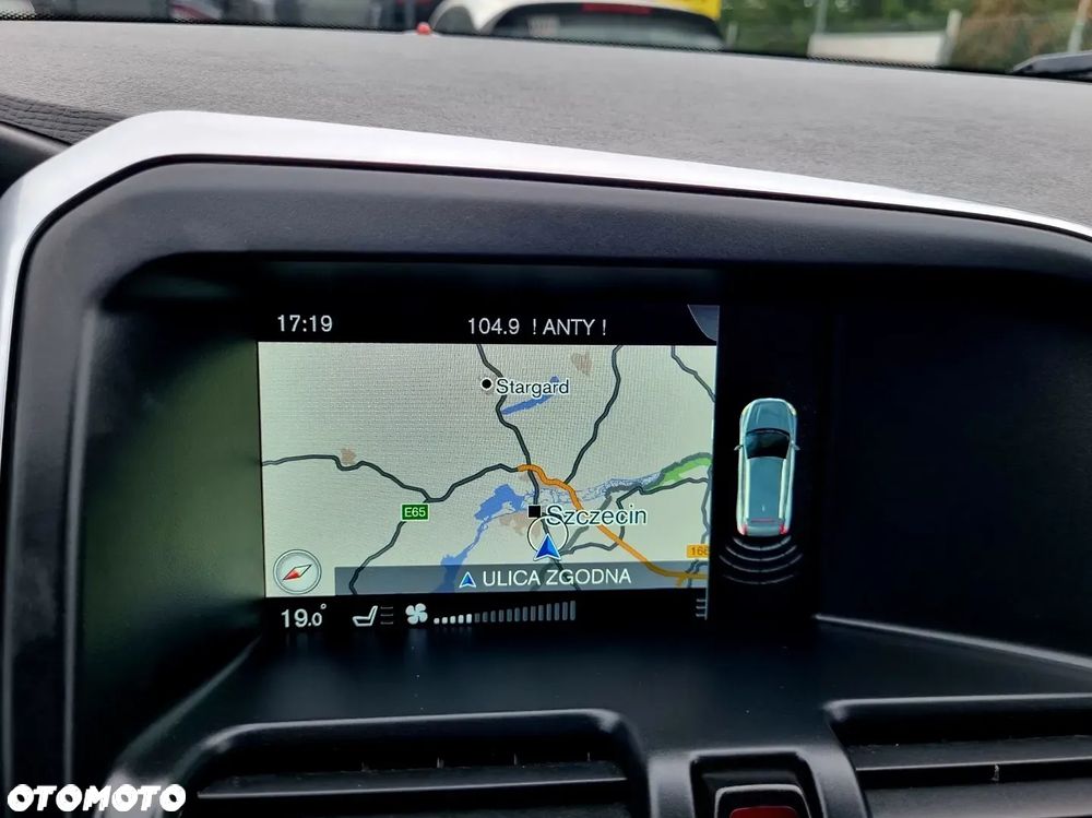 Volvo XC 60 D3 Geartronic Momentum - 18