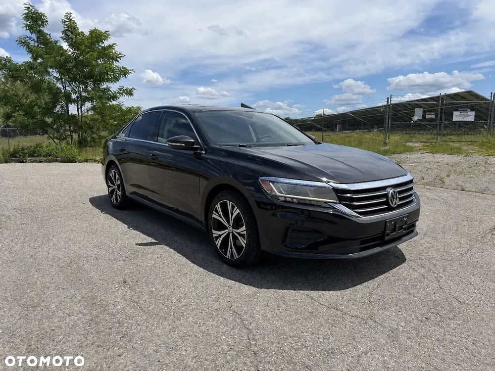 Volkswagen Passat - 4