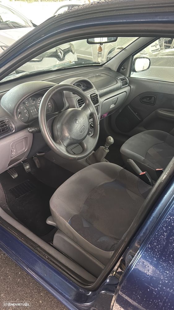 Renault Clio 1.2 - 9