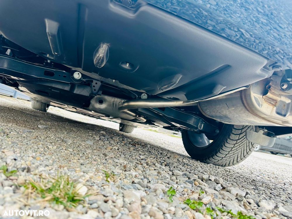 Toyota Corolla 1.8 HSD Dynamic - 17