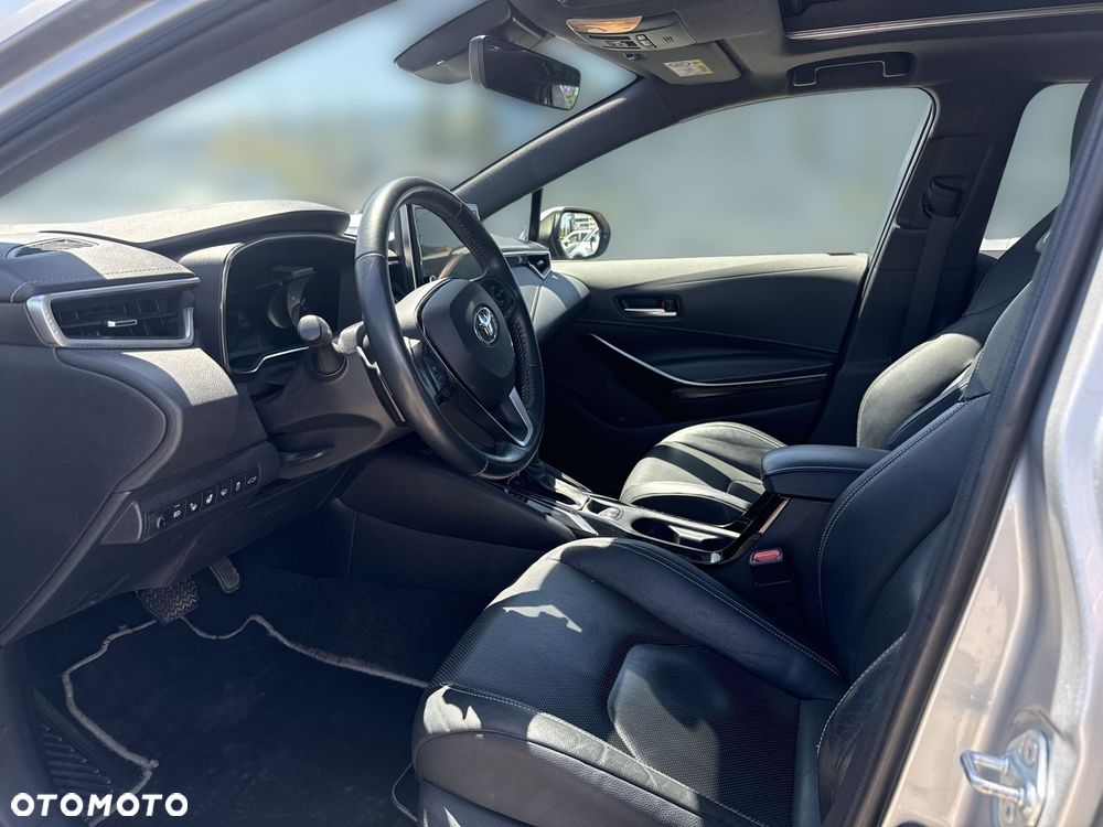 Toyota Corolla - 10