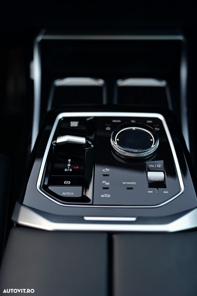 BMW Seria 7 740d xDrive MHEV - 22