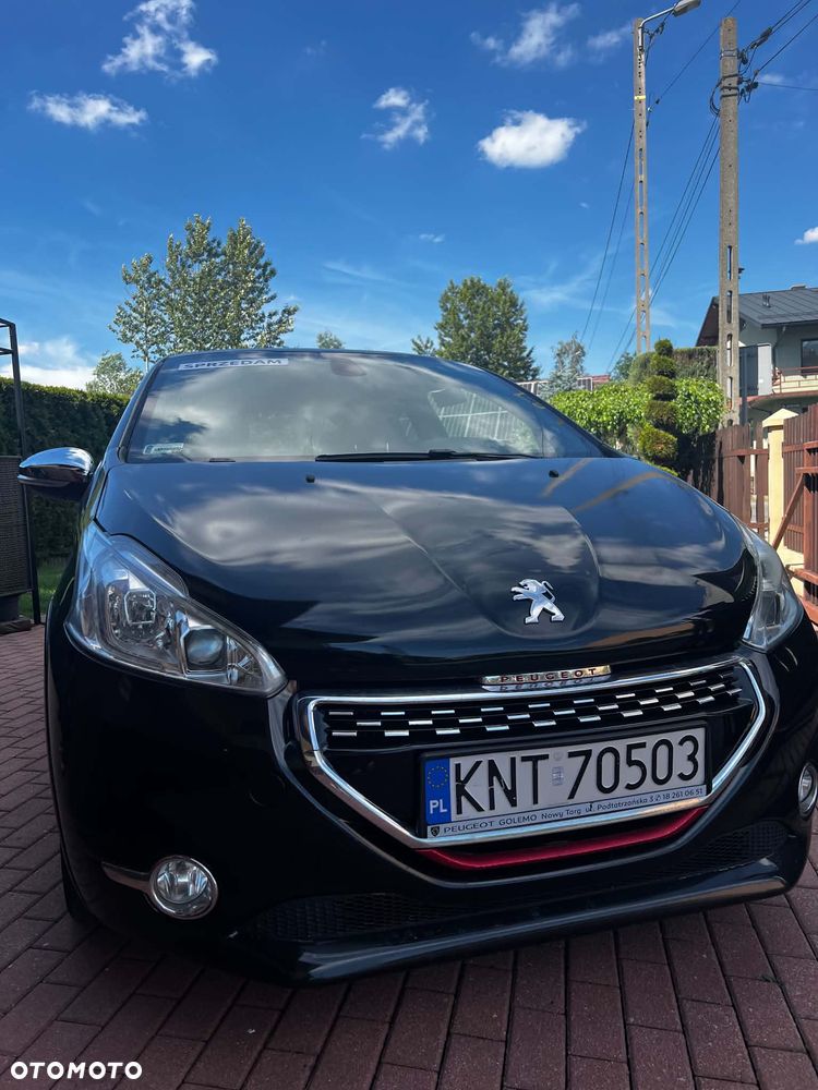 Peugeot 208 - 1