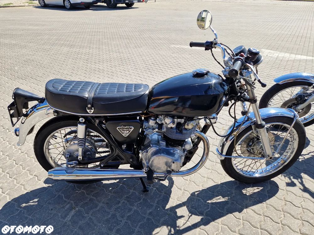 Honda CB - 12