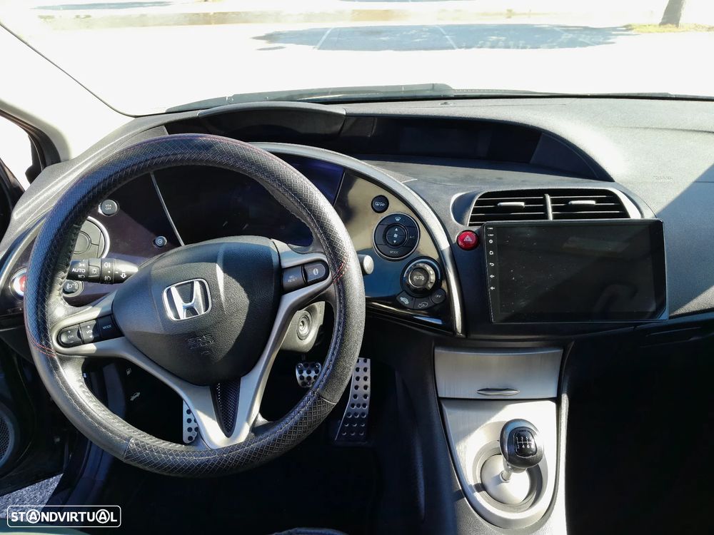 Honda Civic 1.4 Sport - 23