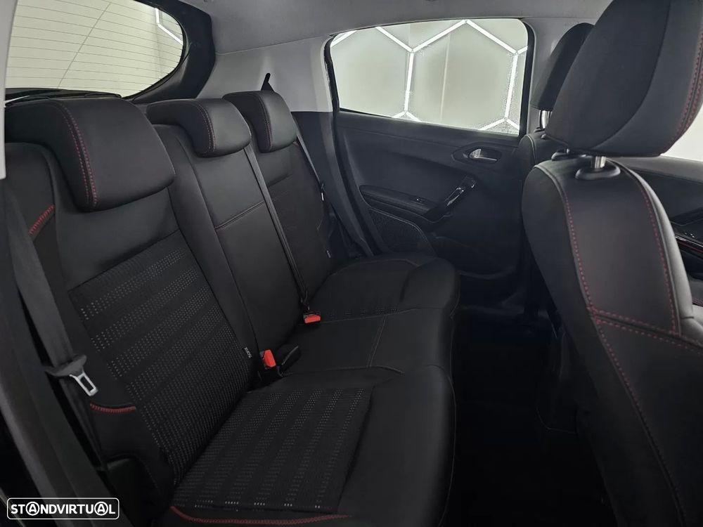Peugeot 208 1.2 PureTech GT Line EAT6 - 34