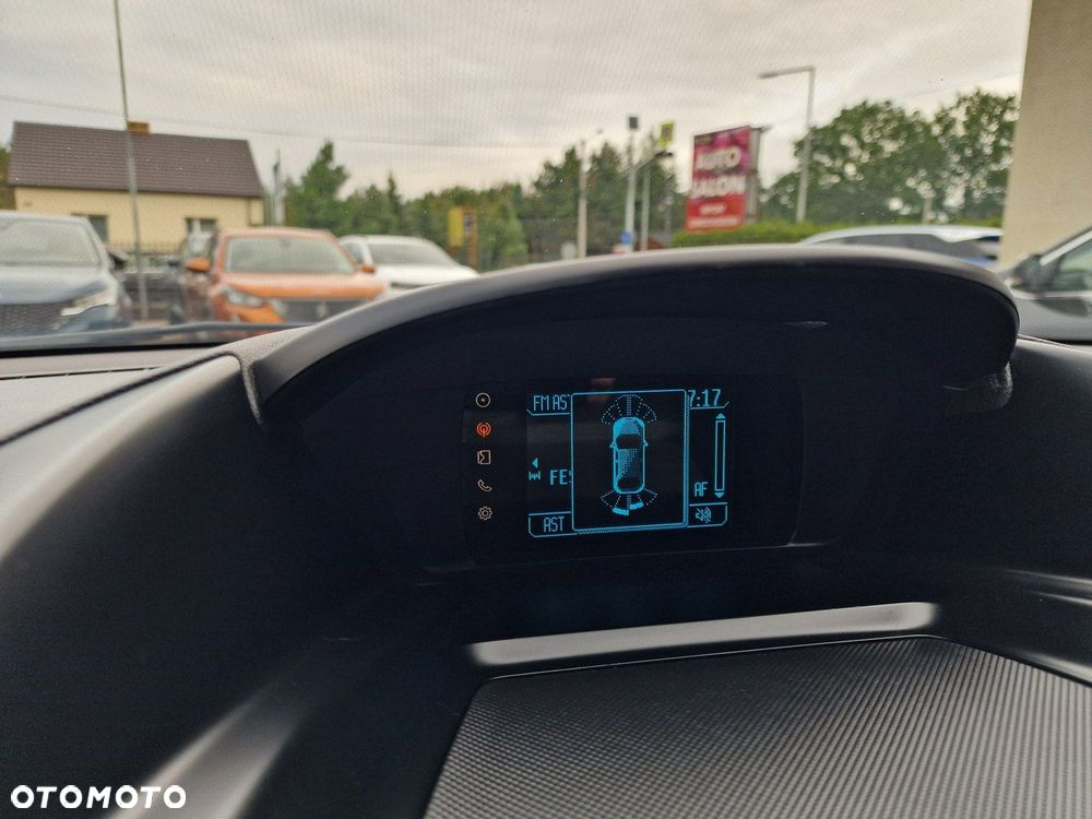 Ford Kuga 1.6 EcoBoost 2x4 Titanium - 38
