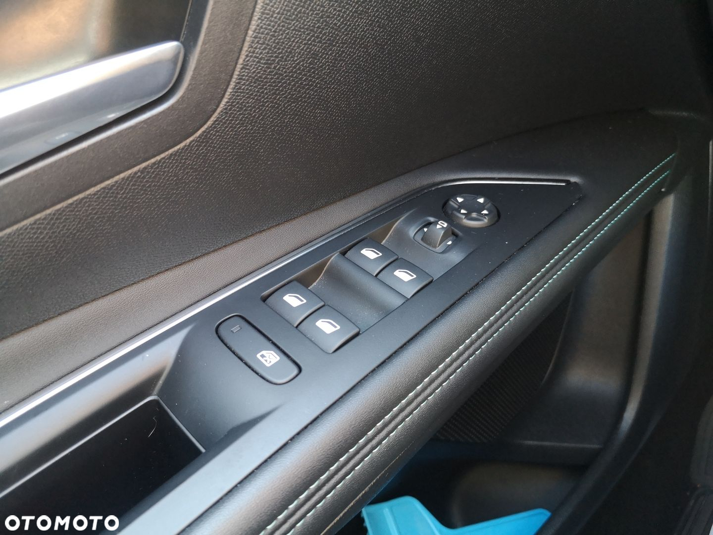 Peugeot 3008 1.2 PureTech Allure Pack S&S EAT8 - 23