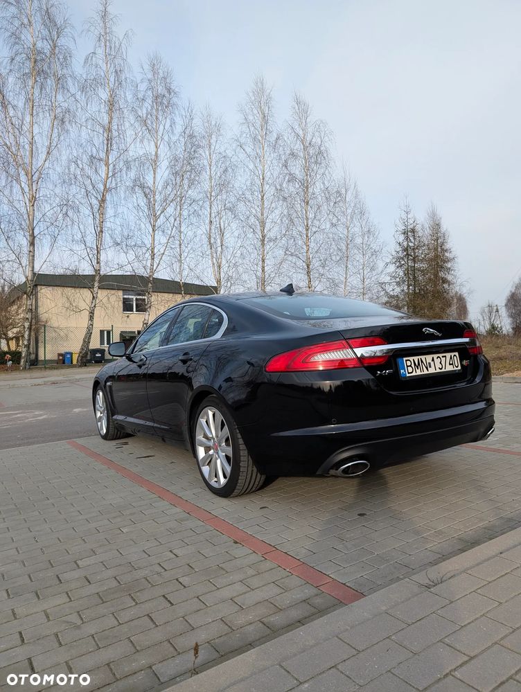 Jaguar XF 3.0 V6 D S Luxury - 9