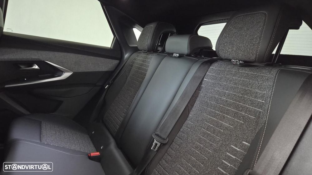 Peugeot 3008 1.2 Hybrid Allure e-DCS6 - 13