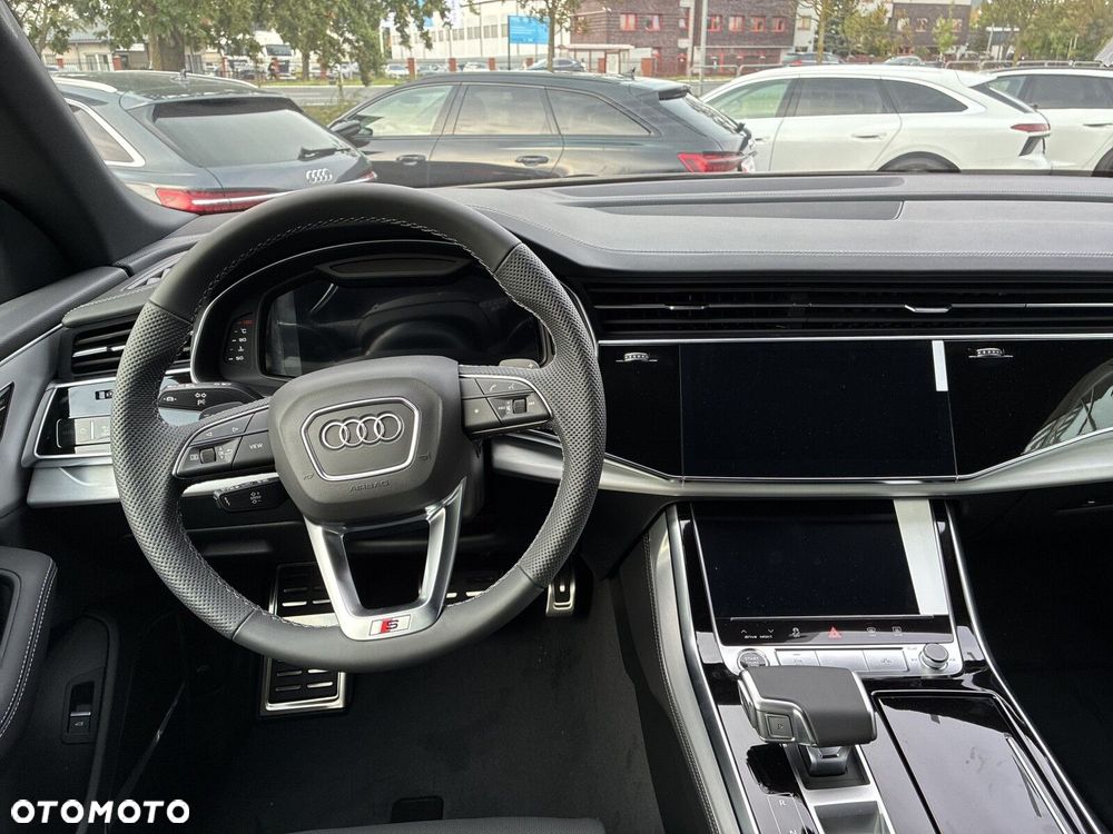 Audi Q8 - 14