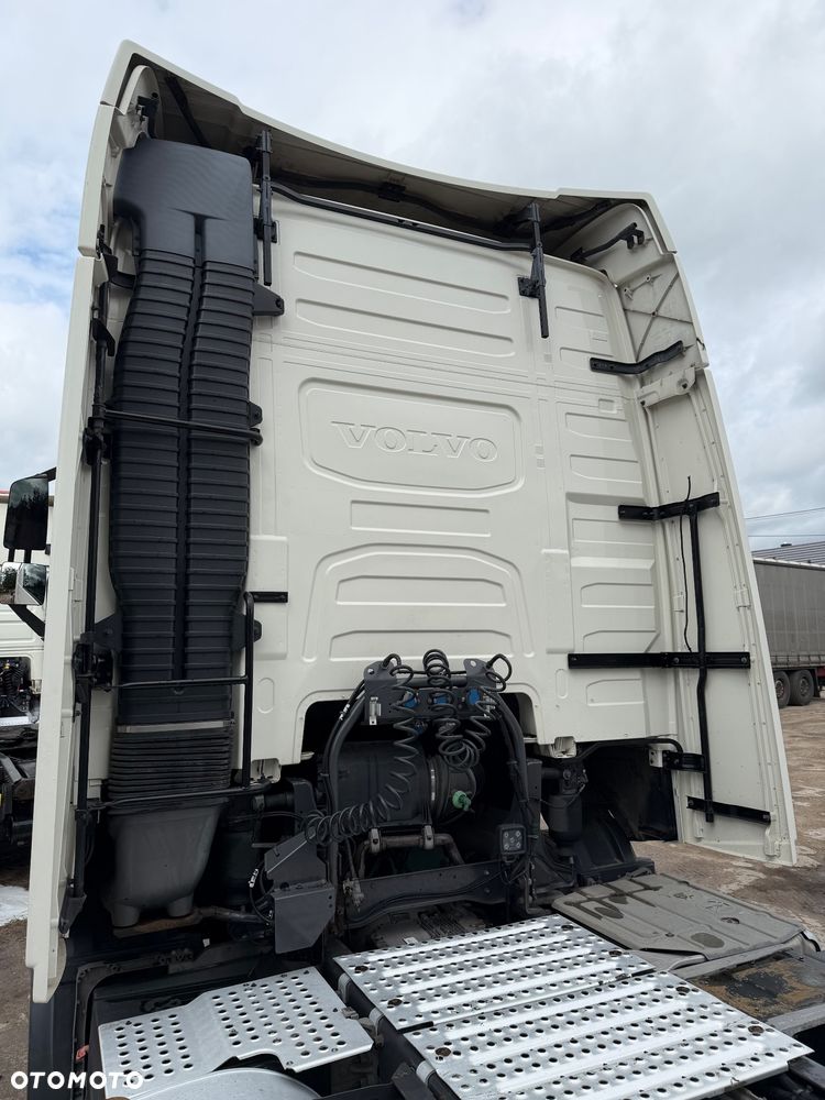 Volvo FH4 / AUTOMAT / POLSKI SALON !! / STANDARD / EURO 6 / 2015 ROK - 13