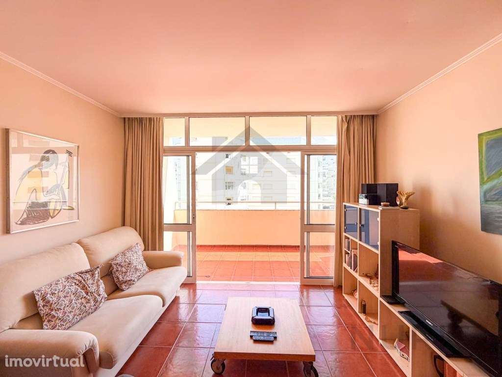 Apartamento T1 Frente Mar com Piscinas e Lugar de Garagem - Grande imagem: 5/22