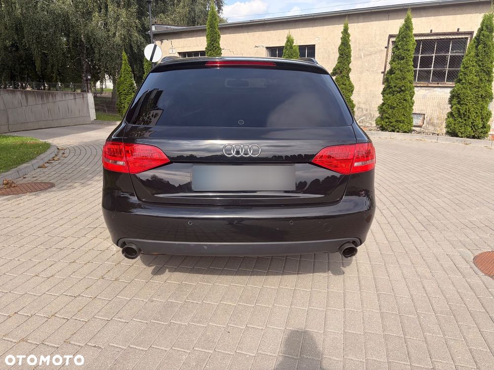 Audi A4 Avant - 4