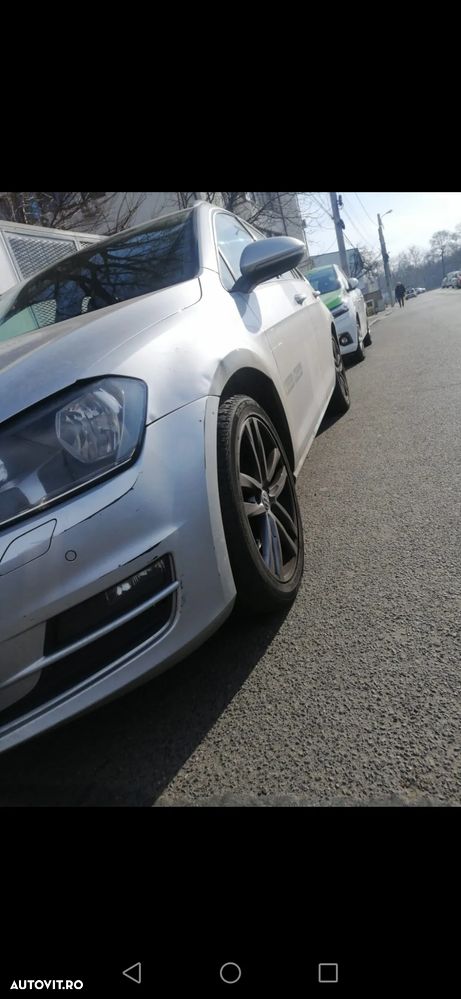 Volkswagen Golf - 12