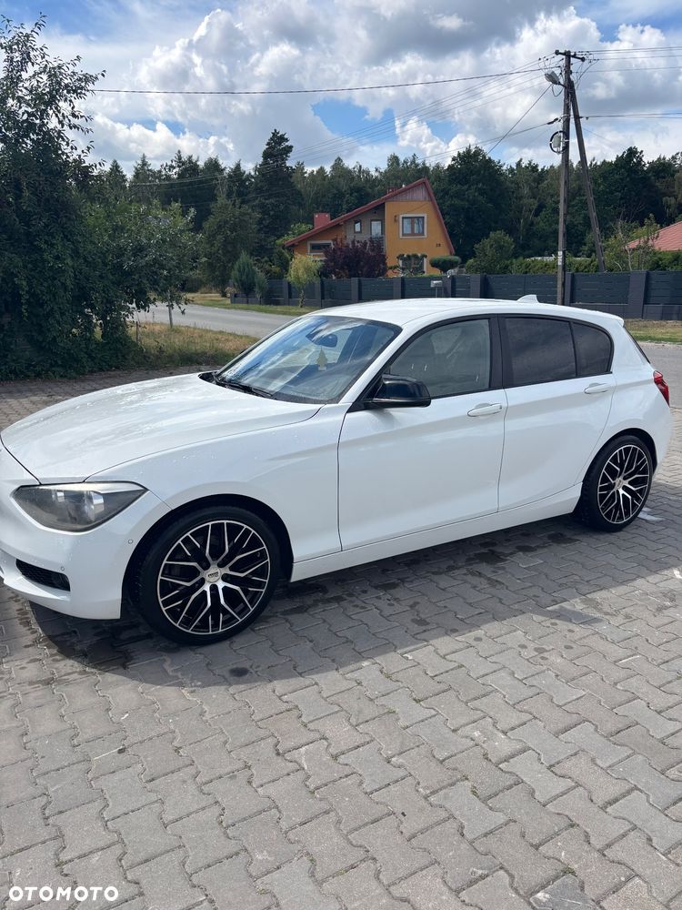 BMW Seria 1 120d Sport Line - 3