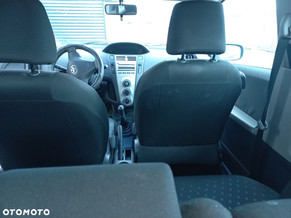 Toyota Yaris 1.0 Luna A/C - 19