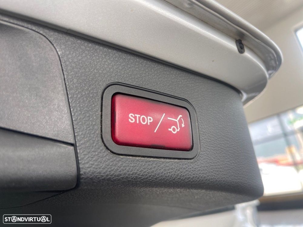 Mercedes-Benz C 300 h AMG Line - 9