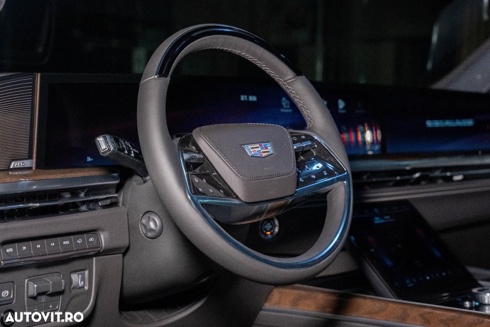 Cadillac Escalade - 16