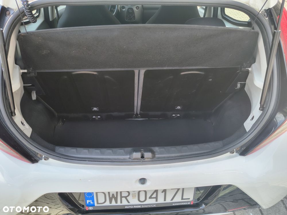 Toyota Aygo x-play - 9