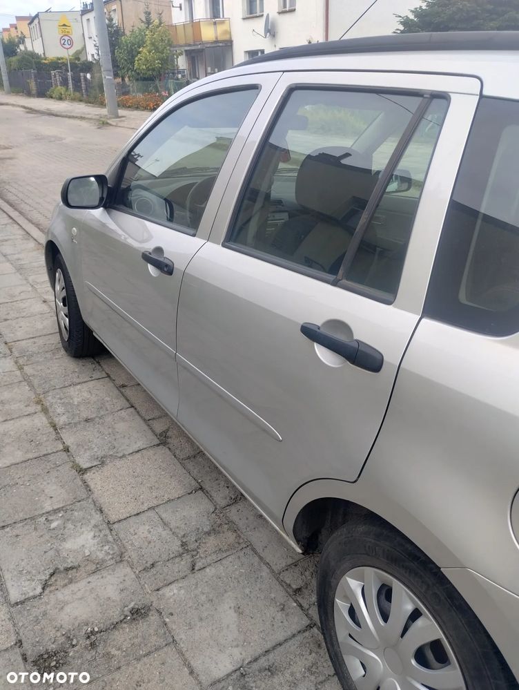 Mazda 2 - 3