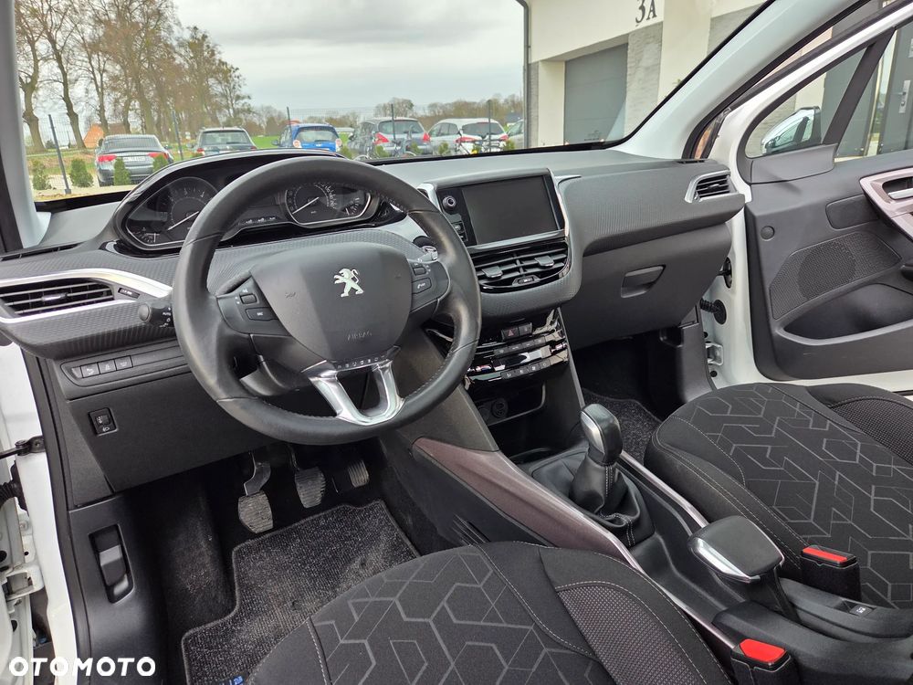 Peugeot 2008 Blue-HDi FAP 100 STOP & START Style - 22