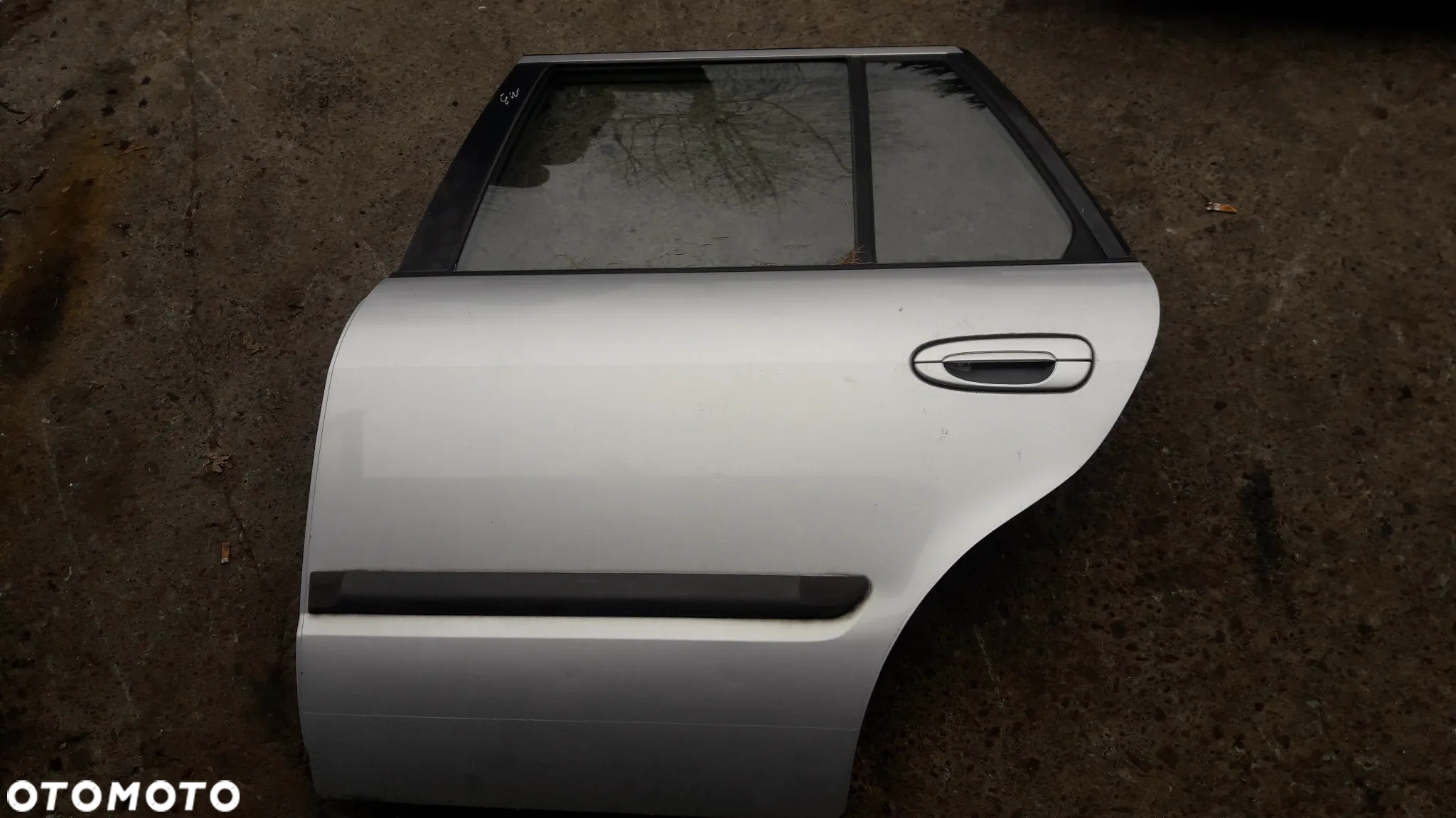 Mazda 626 GW 97-02 KOMBI Zderzak tylny tył pas hak szyba drzwi w kolor 22V - 9