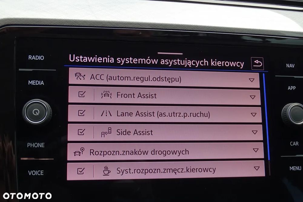 Volkswagen Passat - 41