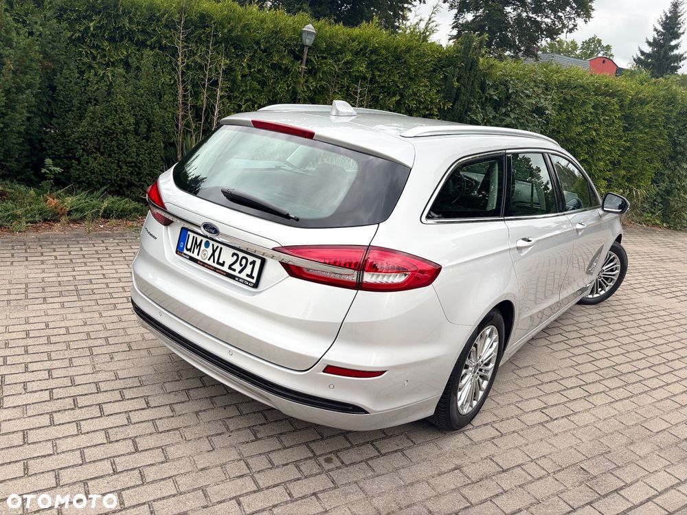Ford Mondeo 2.0 Hybrid Titanium - 16