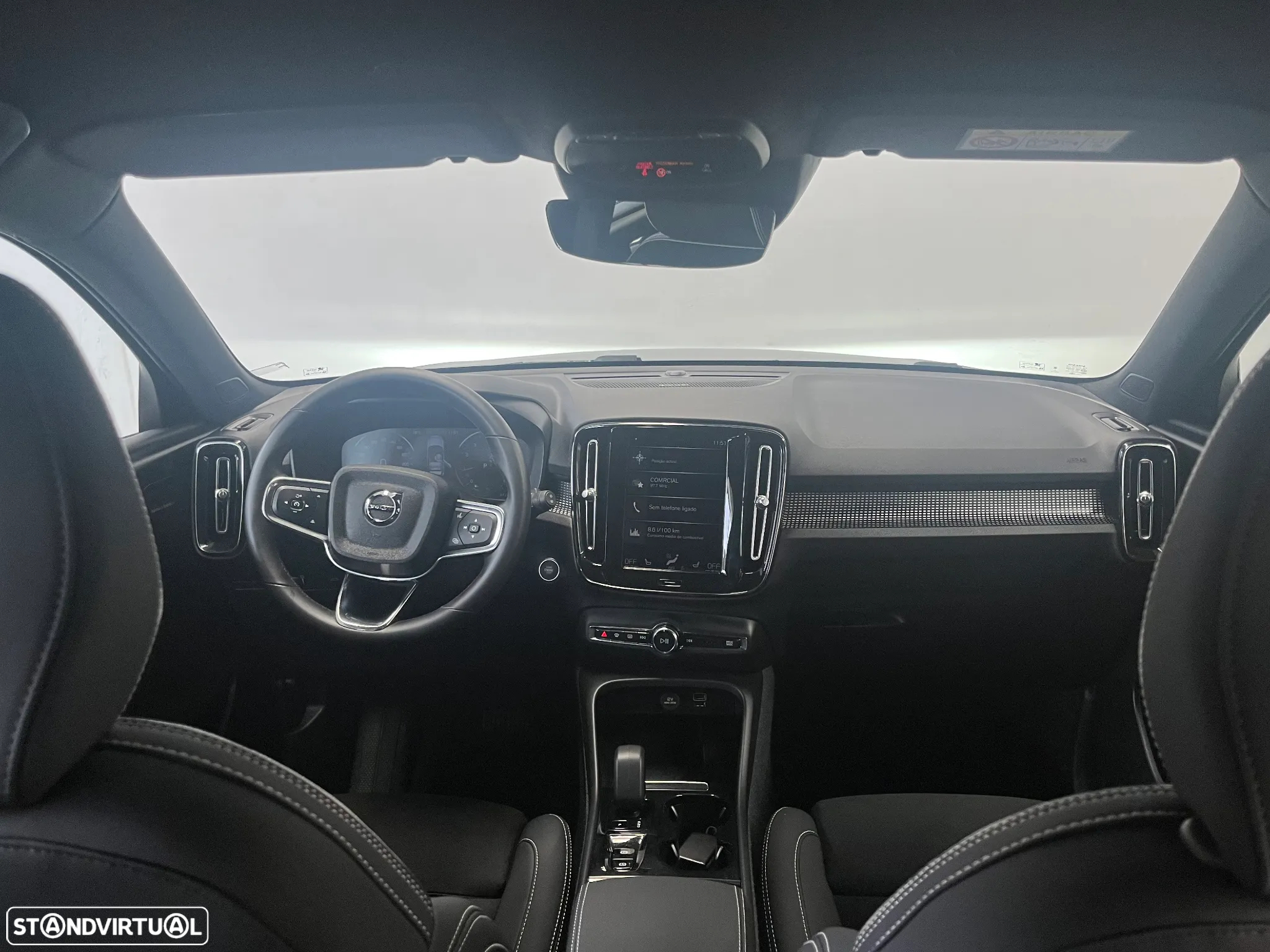 Volvo XC 40 1.5 T2 Plus Dark Auto - 3