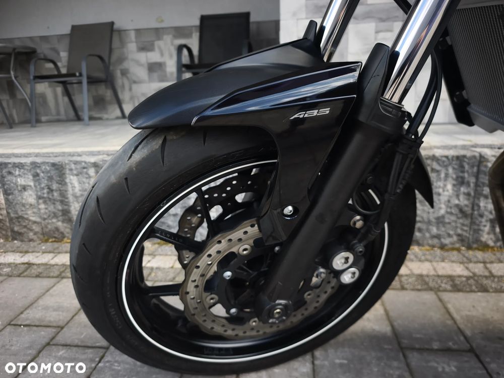 Yamaha MT - 8