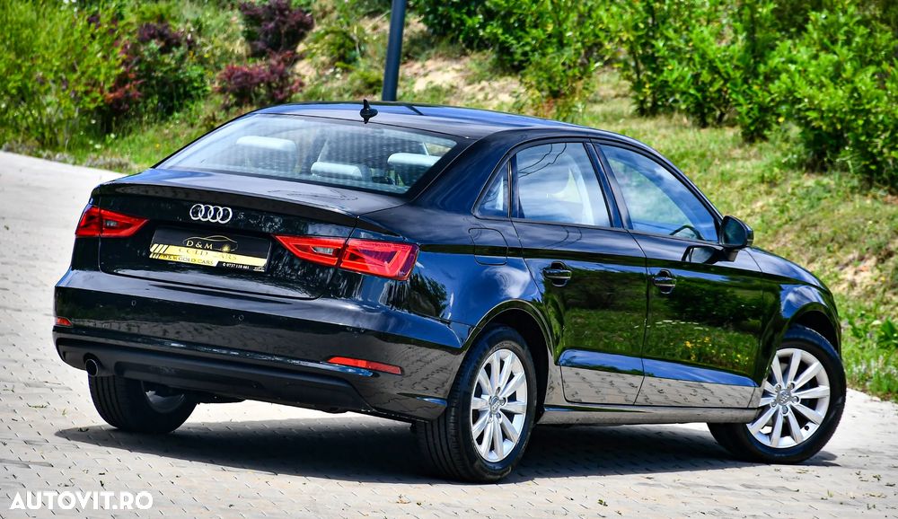 Audi A3 1.6 TDI Sportback (clean diesel) S tronic Attraction - 6