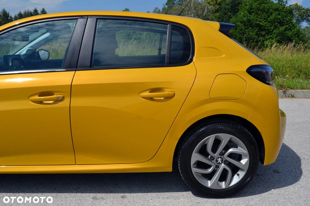 Peugeot 208 - 10