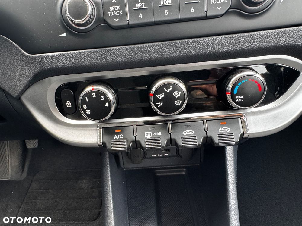Kia Rio 1.4 L - 17