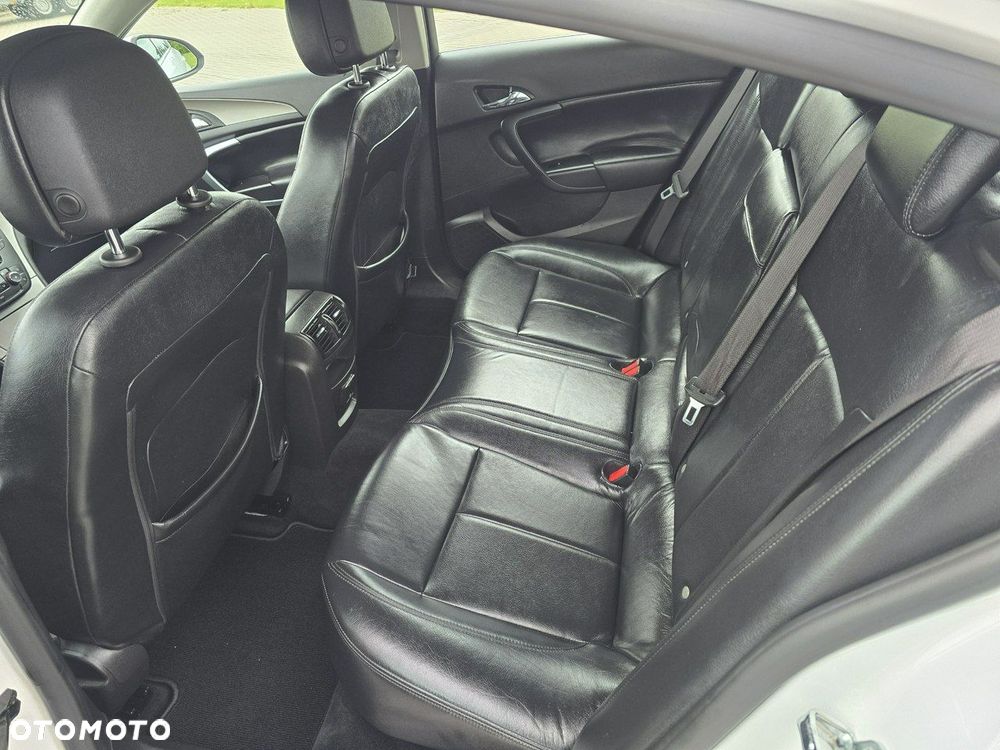 Opel Insignia - 18