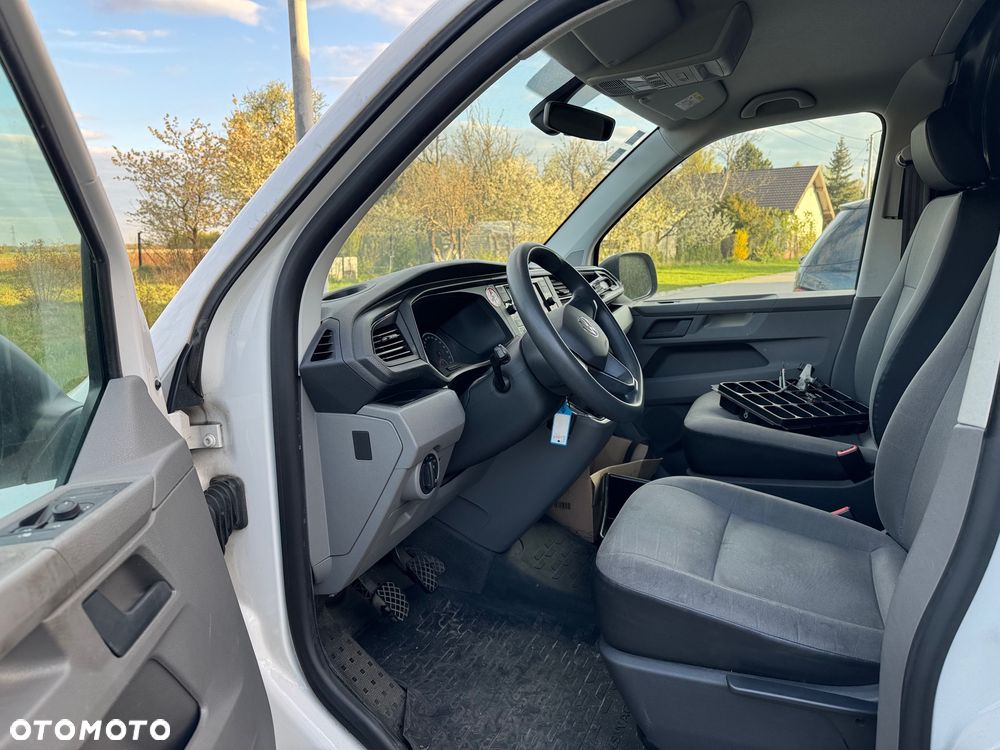 Volkswagen Transporter - 9