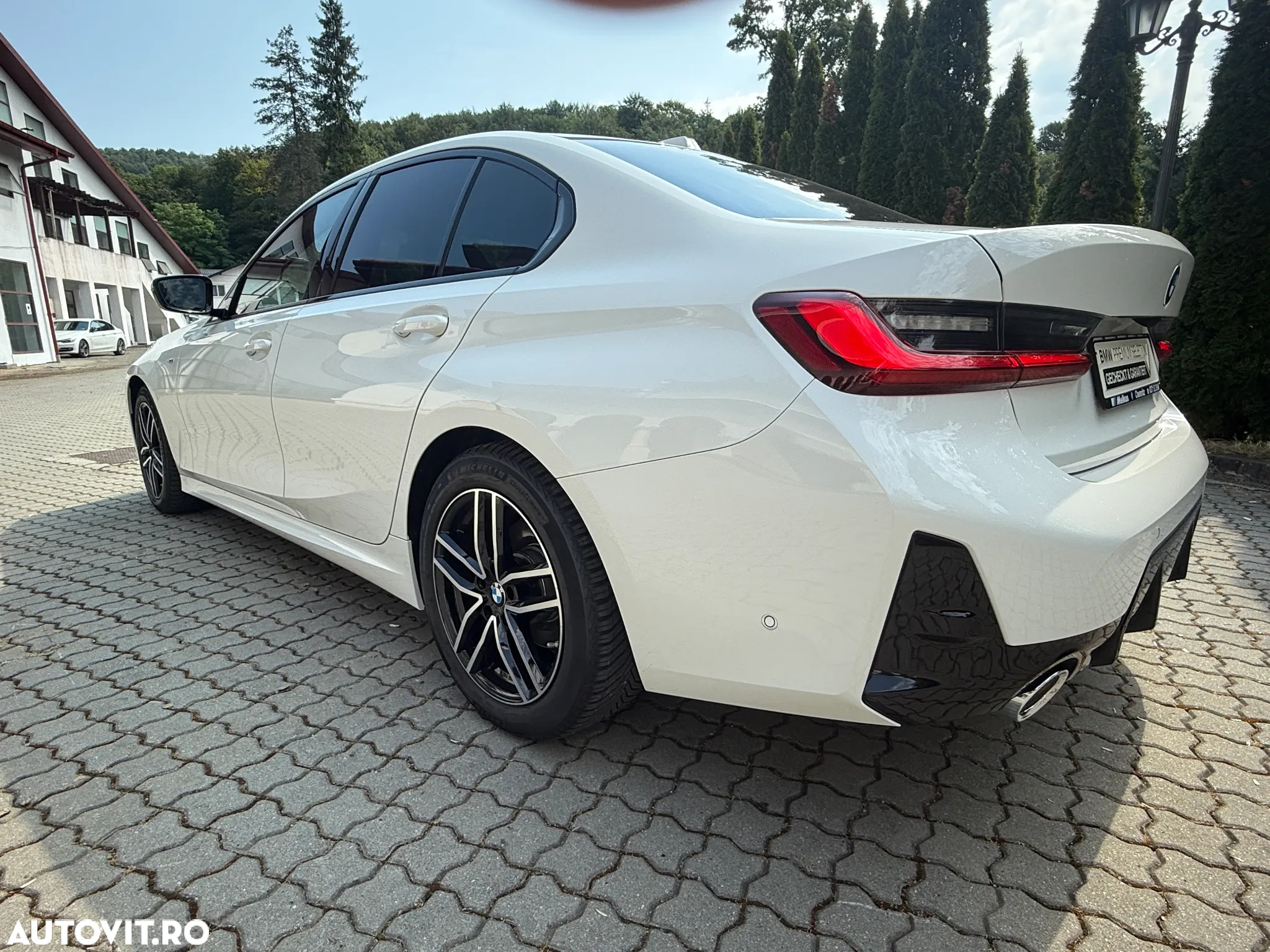 BMW Seria 3 320i AT - 4