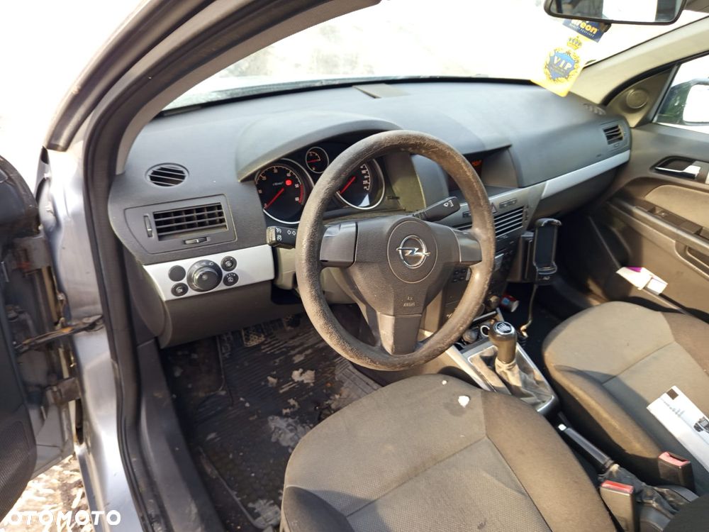 Opel Astra - 4